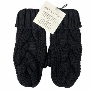 2/$20 🛍️ Love & Lore Black Eco Cable Knit Mitten